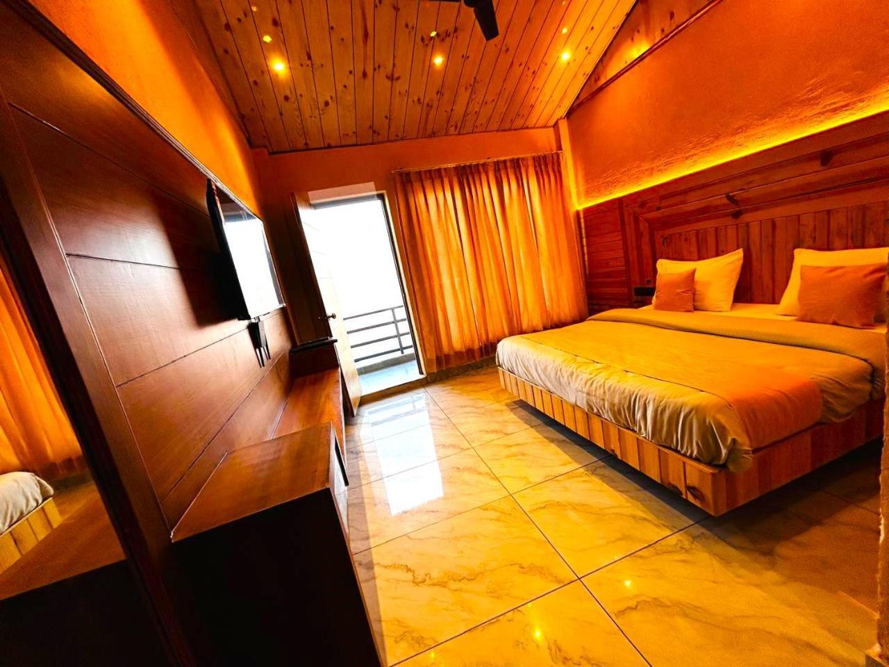 Living On The Edge A Luxury Stay Mussoorie Eksteriør bilde