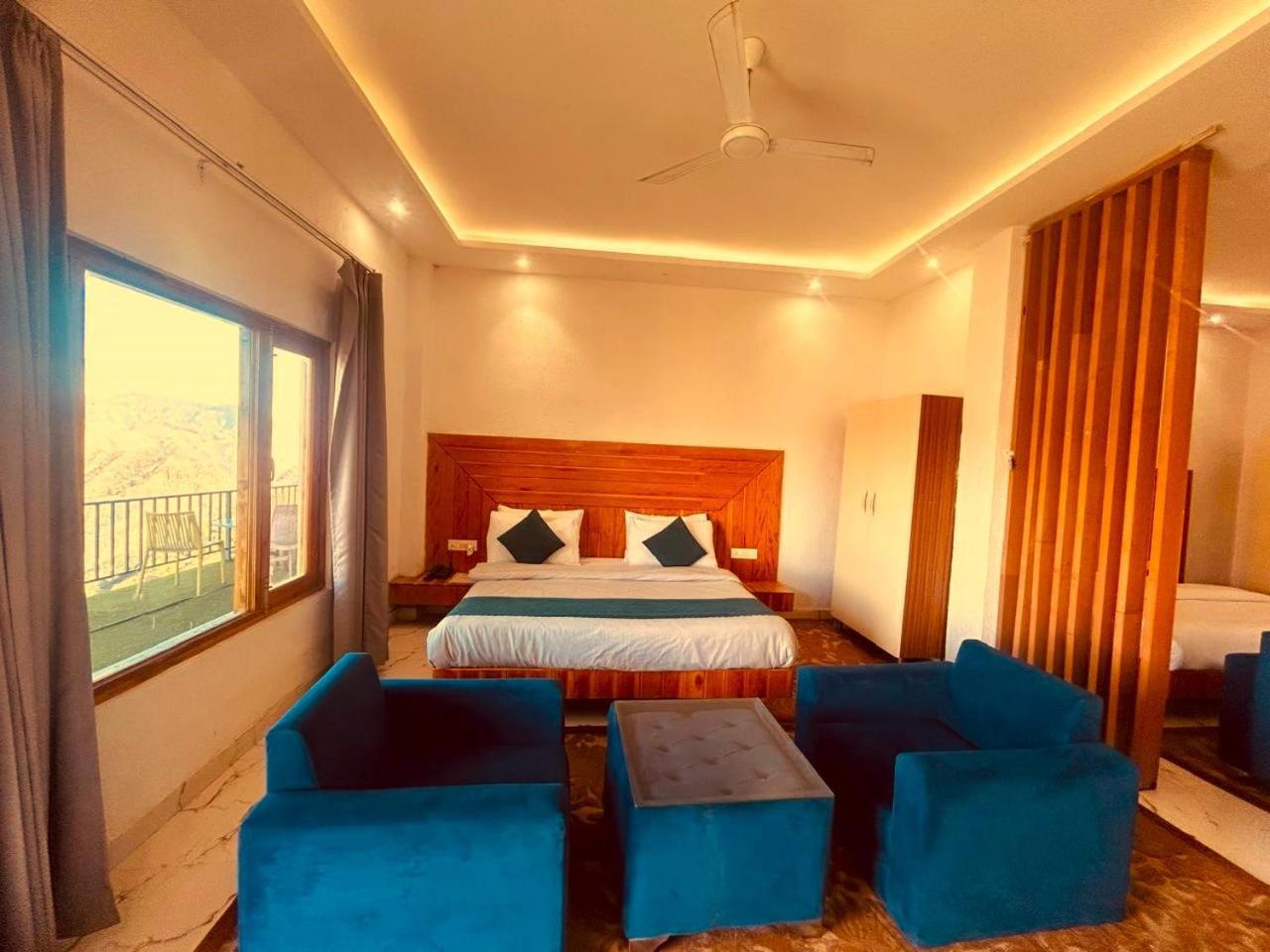 Living On The Edge A Luxury Stay Mussoorie Eksteriør bilde