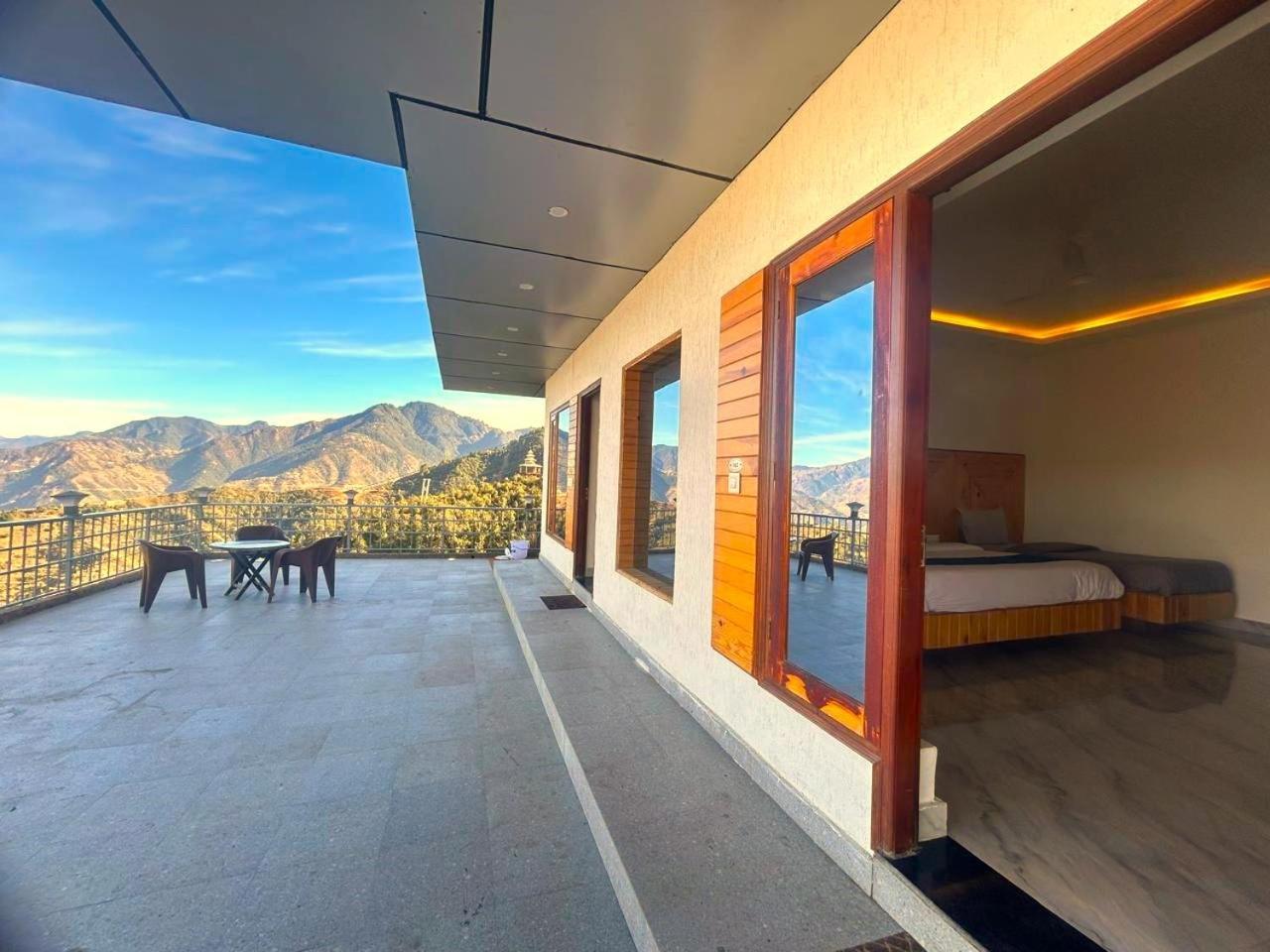 Living On The Edge A Luxury Stay Mussoorie Eksteriør bilde