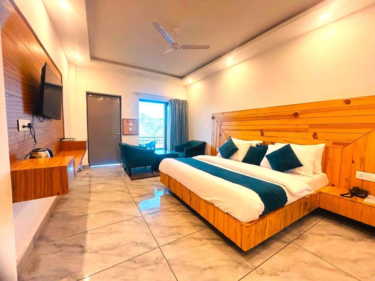 Living On The Edge A Luxury Stay Mussoorie Eksteriør bilde