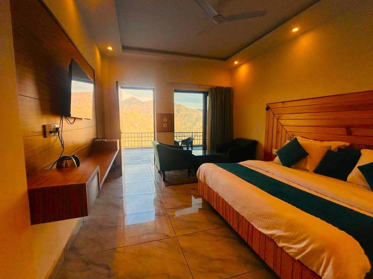 Living On The Edge A Luxury Stay Mussoorie Eksteriør bilde