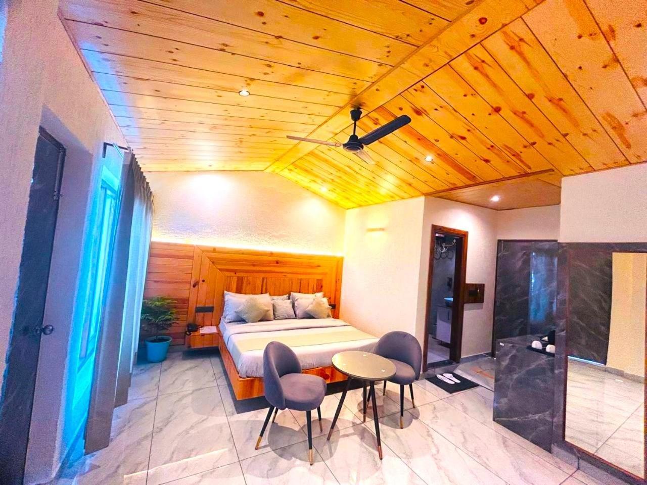 Living On The Edge A Luxury Stay Mussoorie Eksteriør bilde