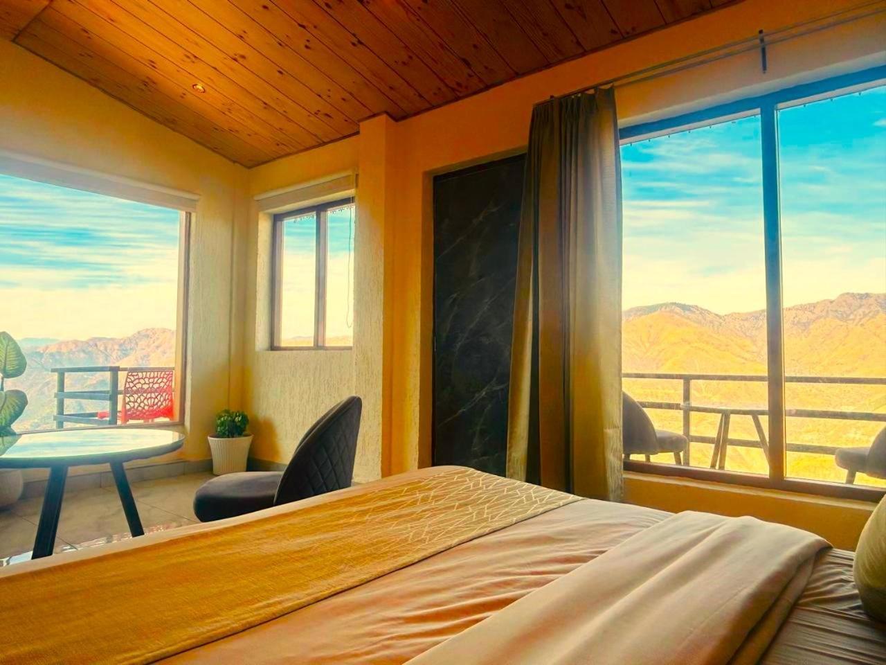 Living On The Edge A Luxury Stay Mussoorie Eksteriør bilde