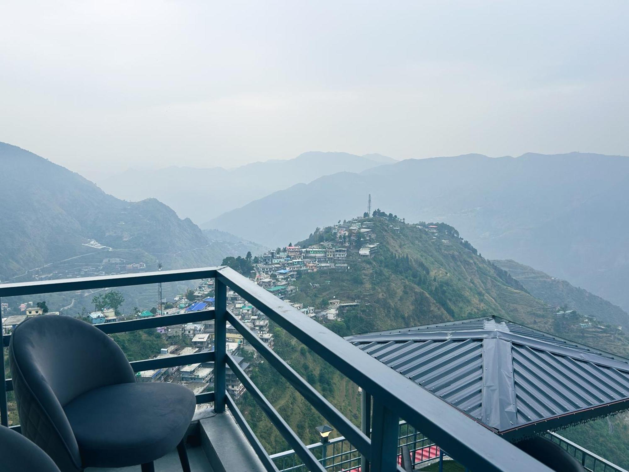 Living On The Edge A Luxury Stay Mussoorie Eksteriør bilde